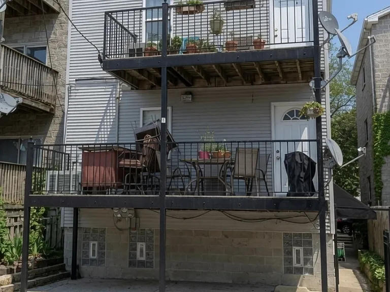 2836 N Damen Ave #3 — Photo 22
