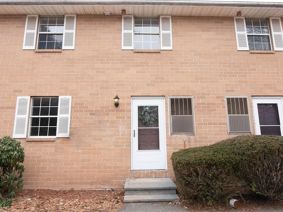 1st image of 415 Elmwood Dr #415