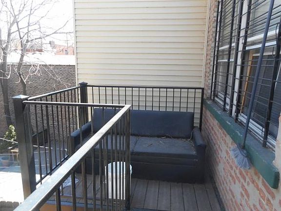 3rd image of 2915 N Sheffield Ave #3