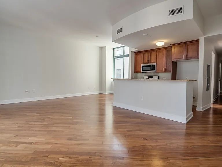 105 Greene St #L4 — Photo 8