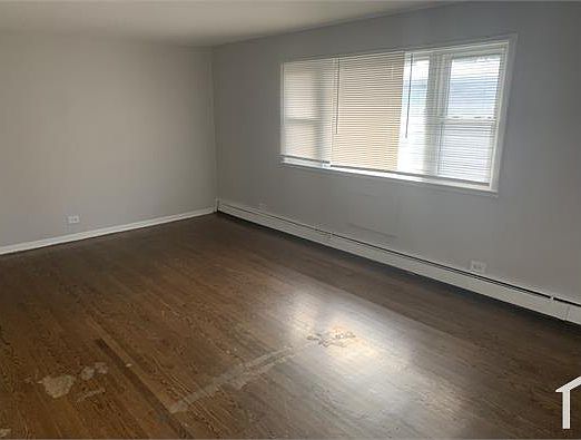 4th image of 7425 S Yates Blvd APT 2W