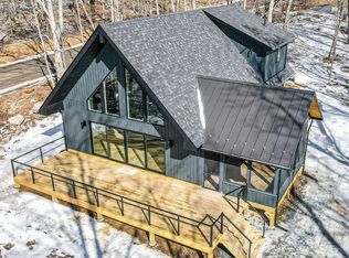 115 Spotted Fawn Rd, Greentown, PA 18426