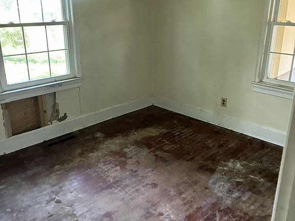 4th image of 311 W Williamson Street