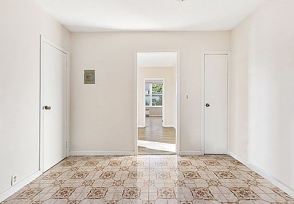 4th image of 8435 Bay 16 St #3