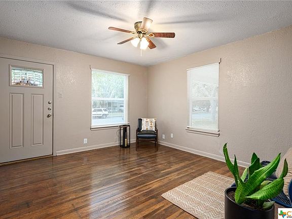 5th image of 807 Barbara Dr