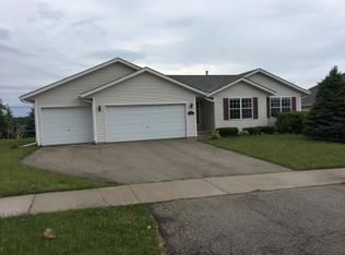 14022 Queenanns Way, Poplar Grove, IL 61065