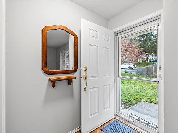 4th image of 3105 Rinvold Rd #107