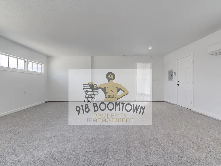 4819 E 37th Pl — Photo 16
