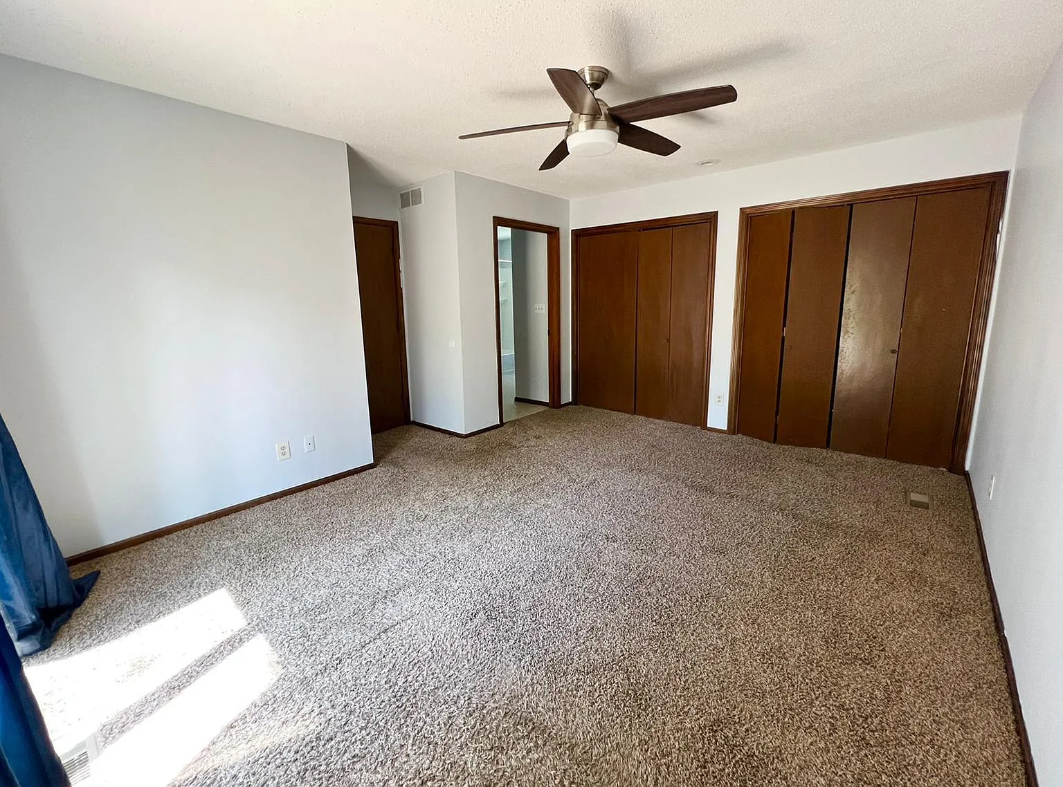6 bed, 3135 sqft, $4,250 — Photo 3