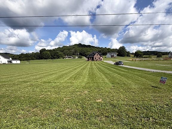 5th image of 6595 Greenvale Rd