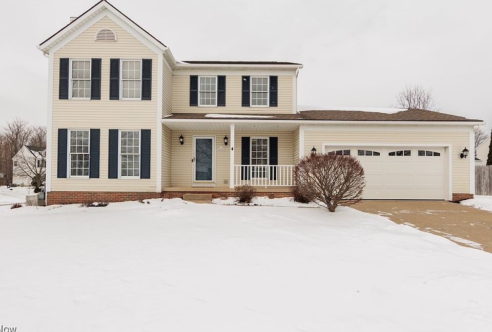 1st image of 626 Oakcrest Dr