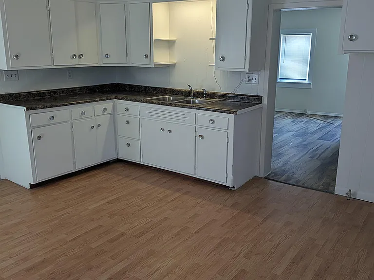 264 Cook Ave — Photo 12