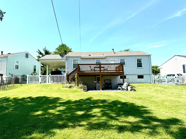 9909 Solar Ln — Photo 2