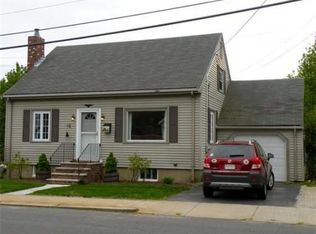 22 Raymond Rd, Salem, MA 01970