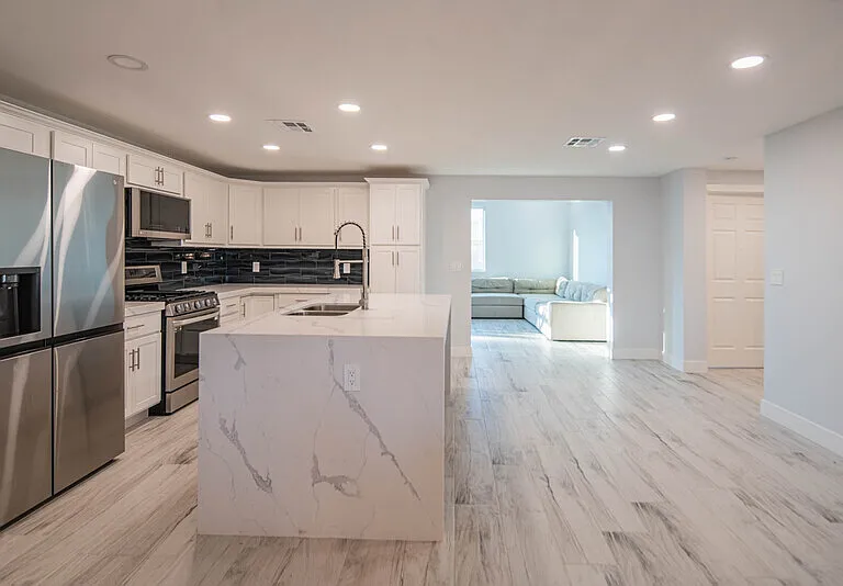 3701 E Ludlow Dr — Photo 8