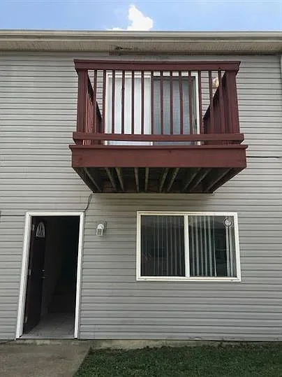 510-3 S Poplar St — Photo 16