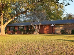 335 Kickapoo St, Frankston, TX 75763