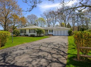 23 Argonne Rd W, Hampton Bays, NY 11946