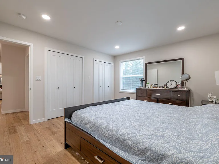 8321 Raymond Ln — Photo 16