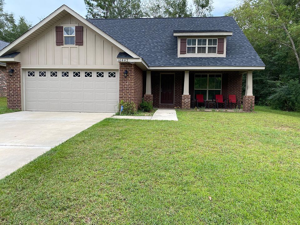 1st image of 10442 Roundhill Dr.