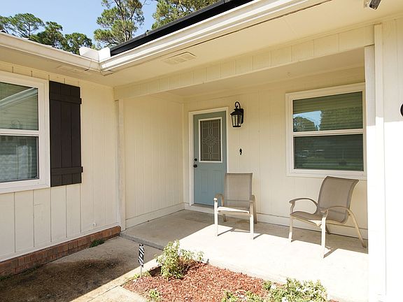 3rd image of 317 Biscayne Ln