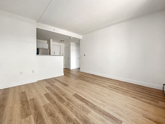 2nd image of 304 W 117th St APT 7P
