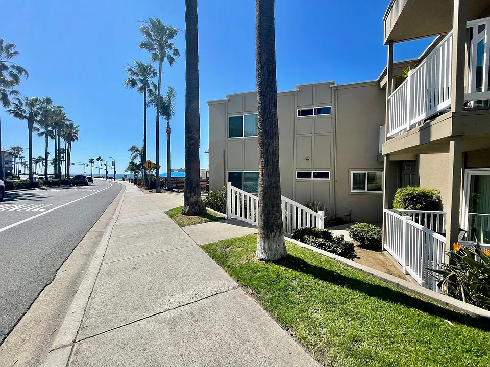 Long Term Rental - Steps to the Sand in Carlsbad!