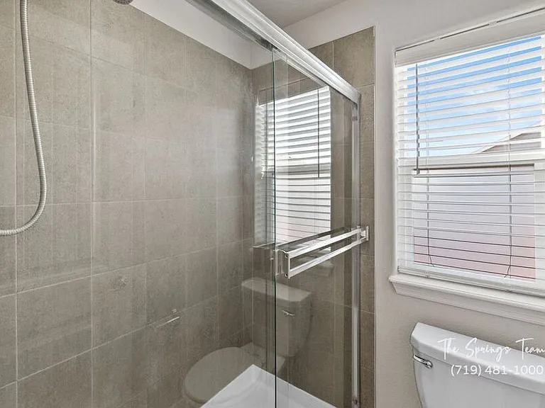 10898 Rowley Dr — Photo 24