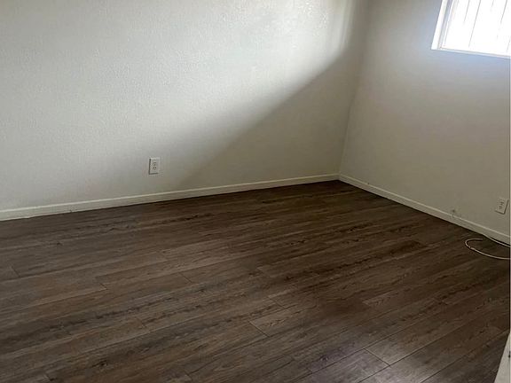 3rd image of 2411 Crawford St