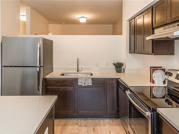 5th image of 300 Columbus Ave APT 2Q