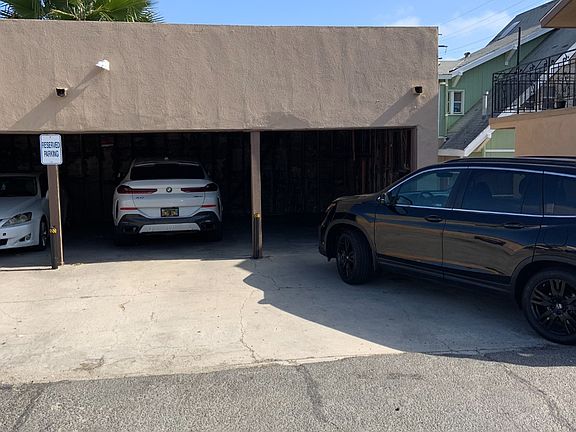 3rd image of 2282 Walnut Ave #C