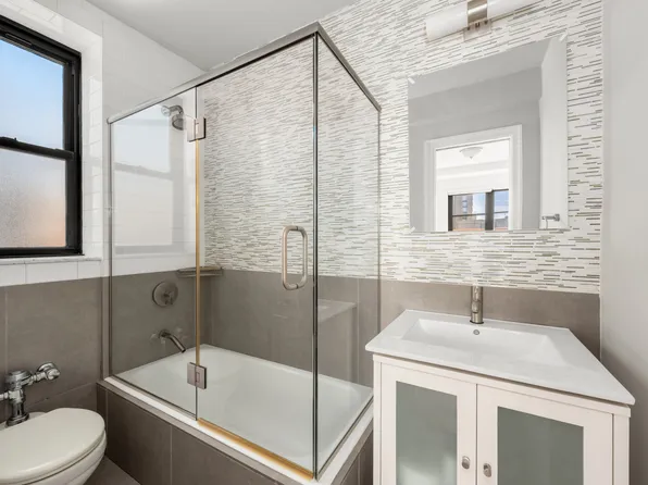 235 East 22nd Street image 9 of 10