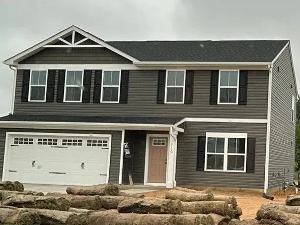 313 Pointers Dr, West Point, VA 23181