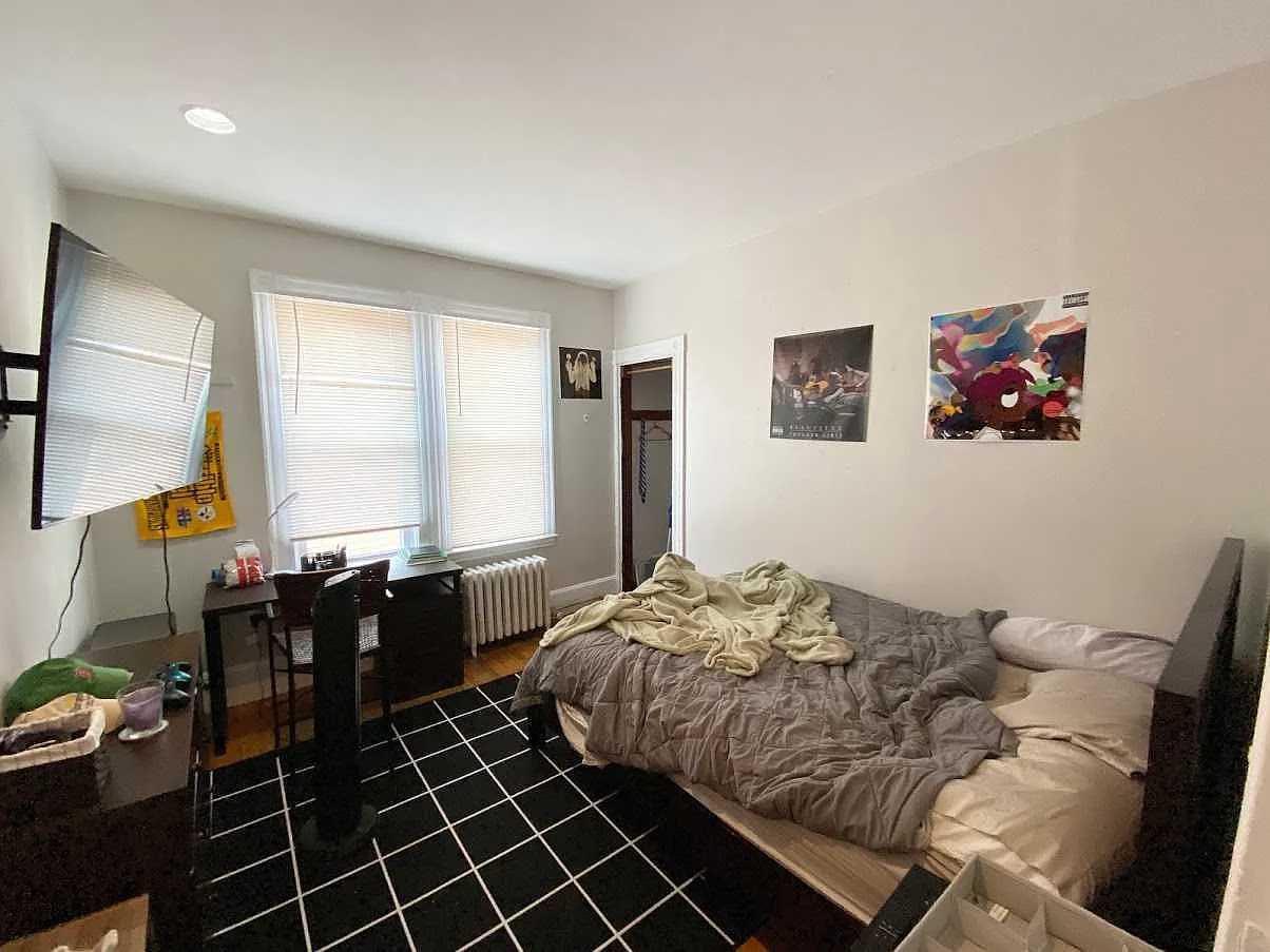 6 bed, $7,500 — Photo 4