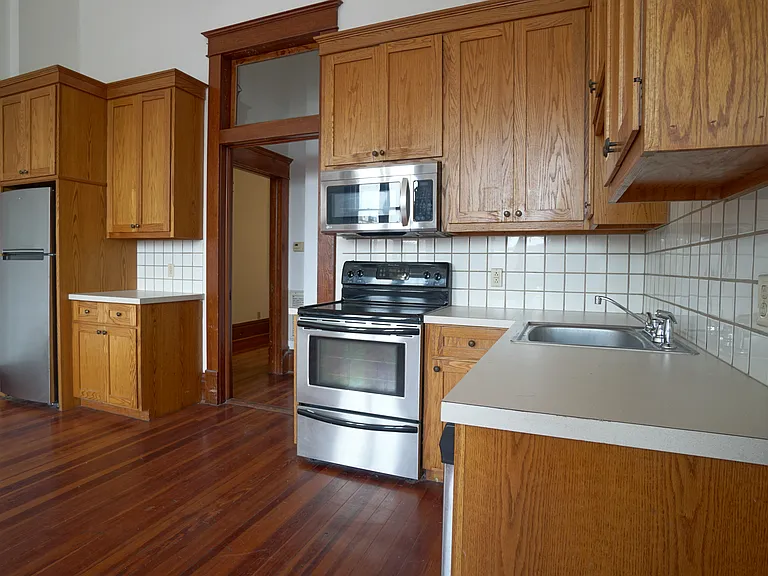 100 W Hopkins St #204 — Photo 4