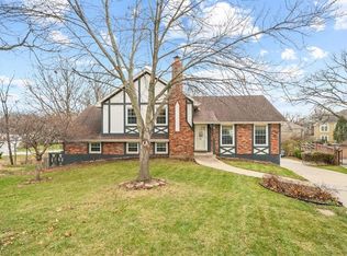 5345 W 102nd St, Overland Park, KS 66207