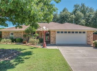304 De La Cruz St, Weatherford, TX 76085