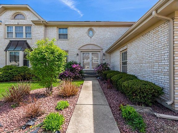 2nd image of 1497 Burberry Ln