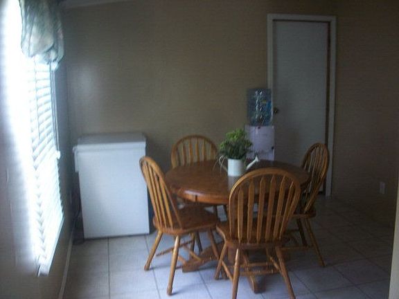 4th image of 313 John Edward Ln