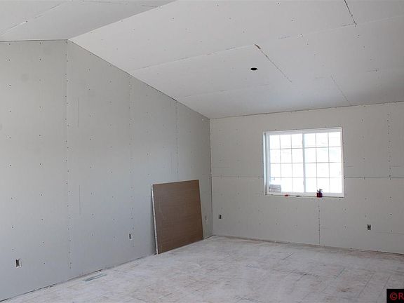5th image of 716 Dogleg St