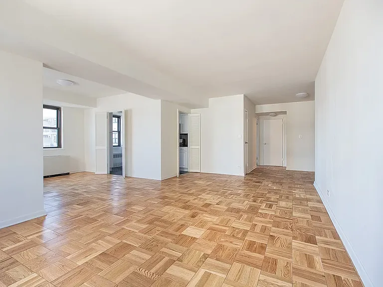 305 E 86th St #10HE — Photo 1