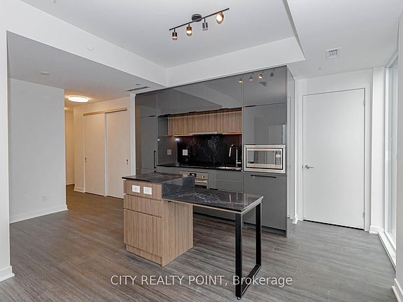 5th image of 185 Alberta Ave #1206