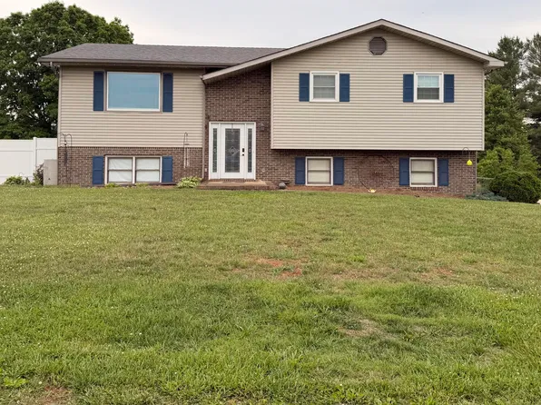 701 N Sherbrooke Cir, Mt Carmel, TN 37645