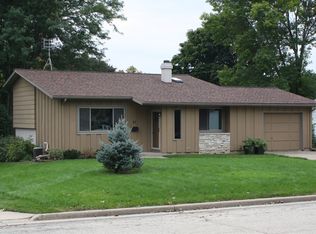 23 Lawndale Ave, Ripon, WI 54971
