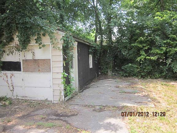 3rd image of 1611 1st Ave