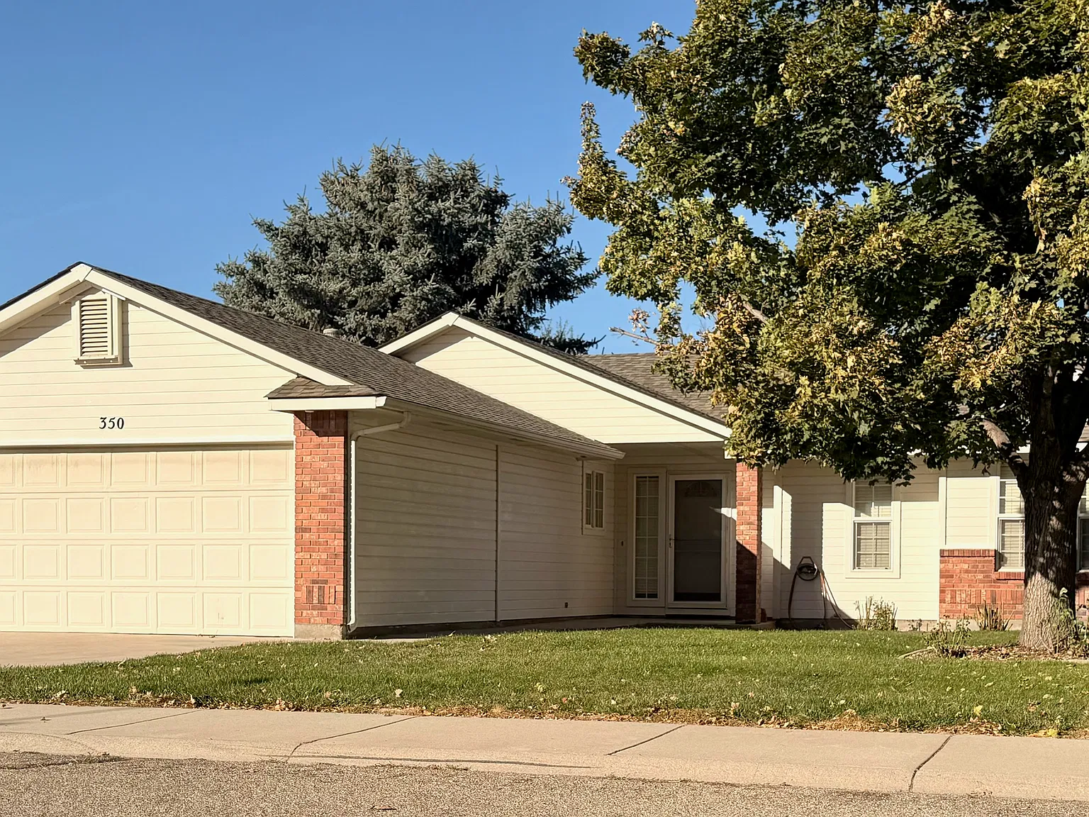 350 W Creekview Drive — Photo 2