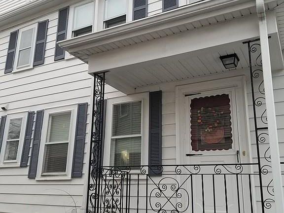 2nd image of 15 Dysart St #0
