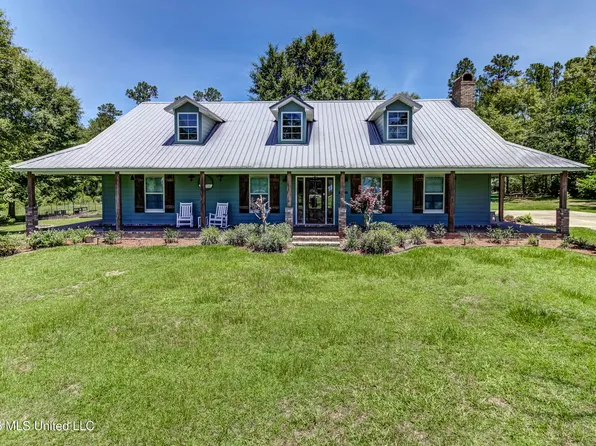 17242 Spring Lake Dr E, Vancleave, MS 39565