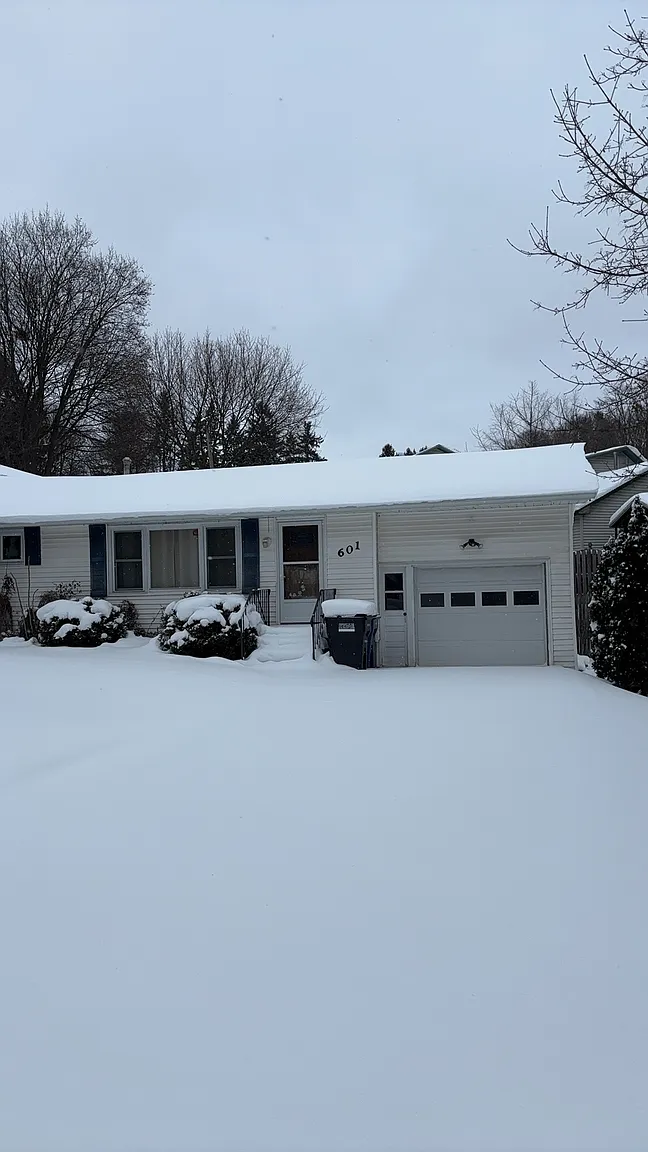 601 Demong Dr photo 1