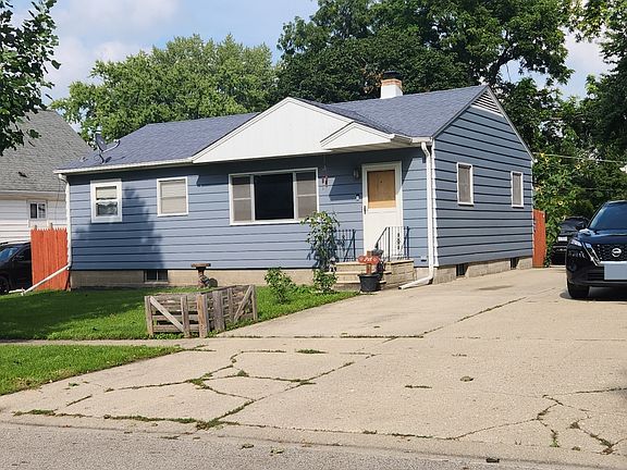 2nd image of 218 S Stott St